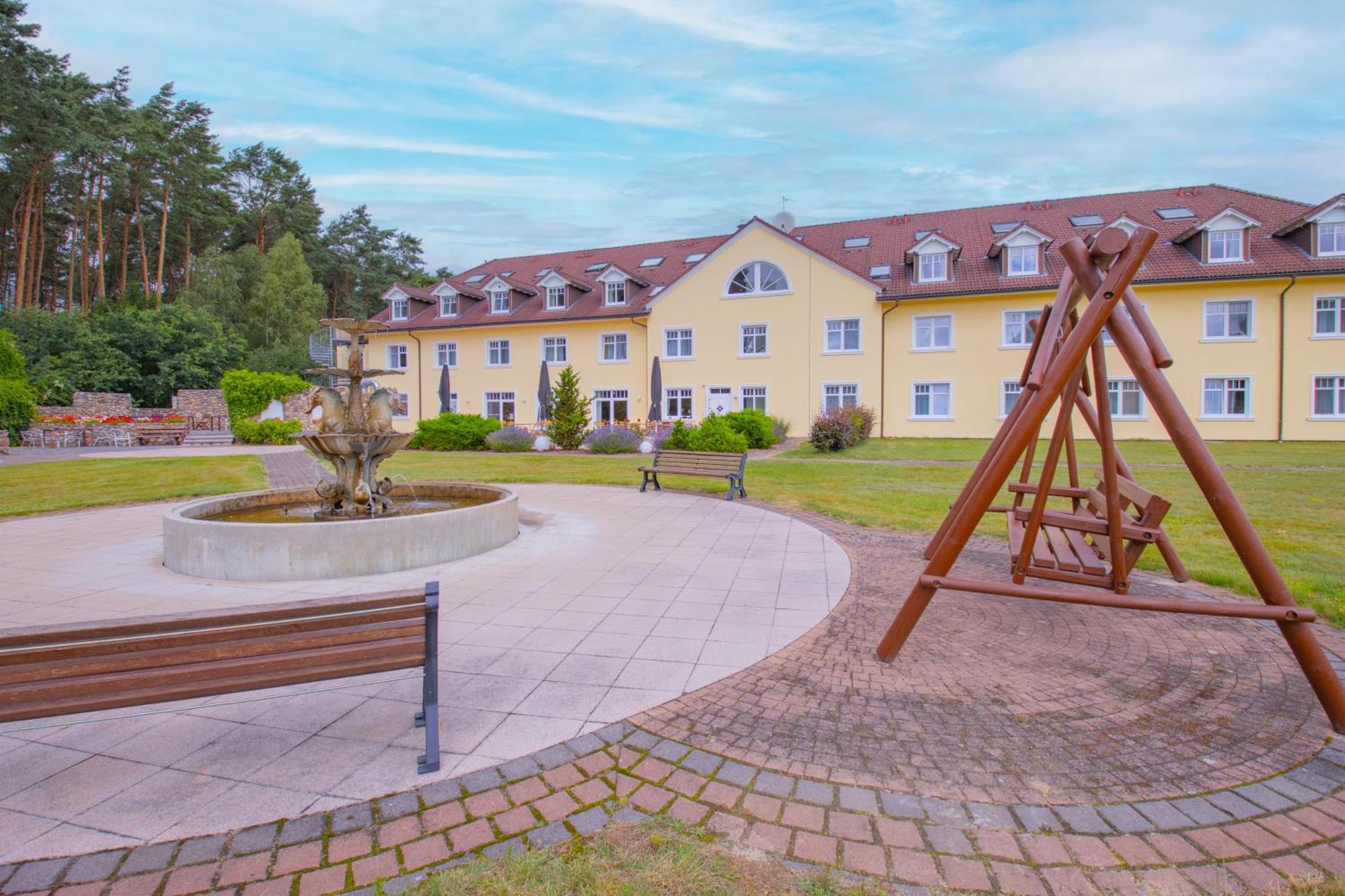 Ferien Hotel Flaeming Niemegk  Zewnętrze zdjęcie