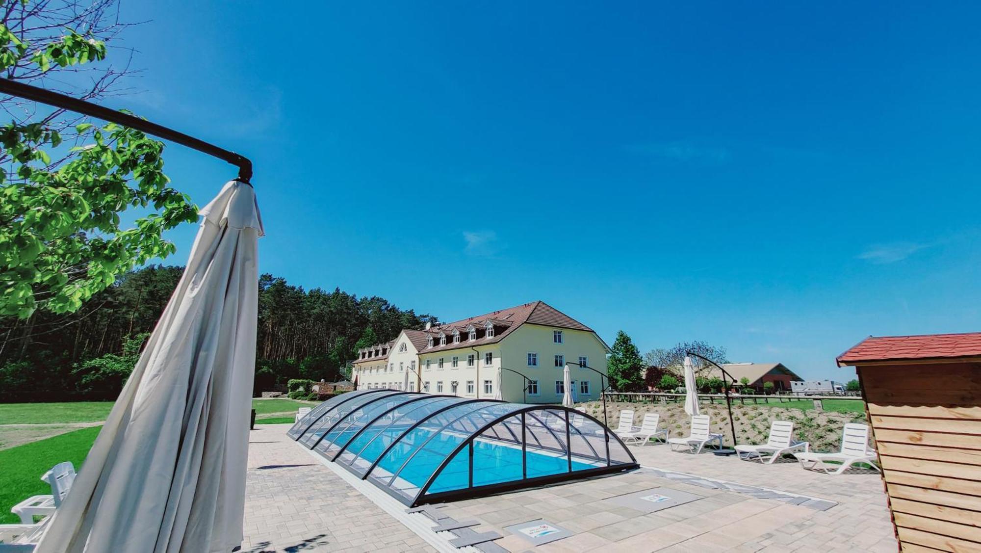 Ferien Hotel Flaeming Niemegk  Zewnętrze zdjęcie
